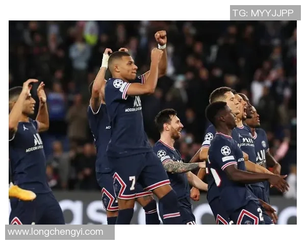 足总杯精彩对决拜仁绝杀巴黎圣日耳曼全场沸腾瞬间回顾